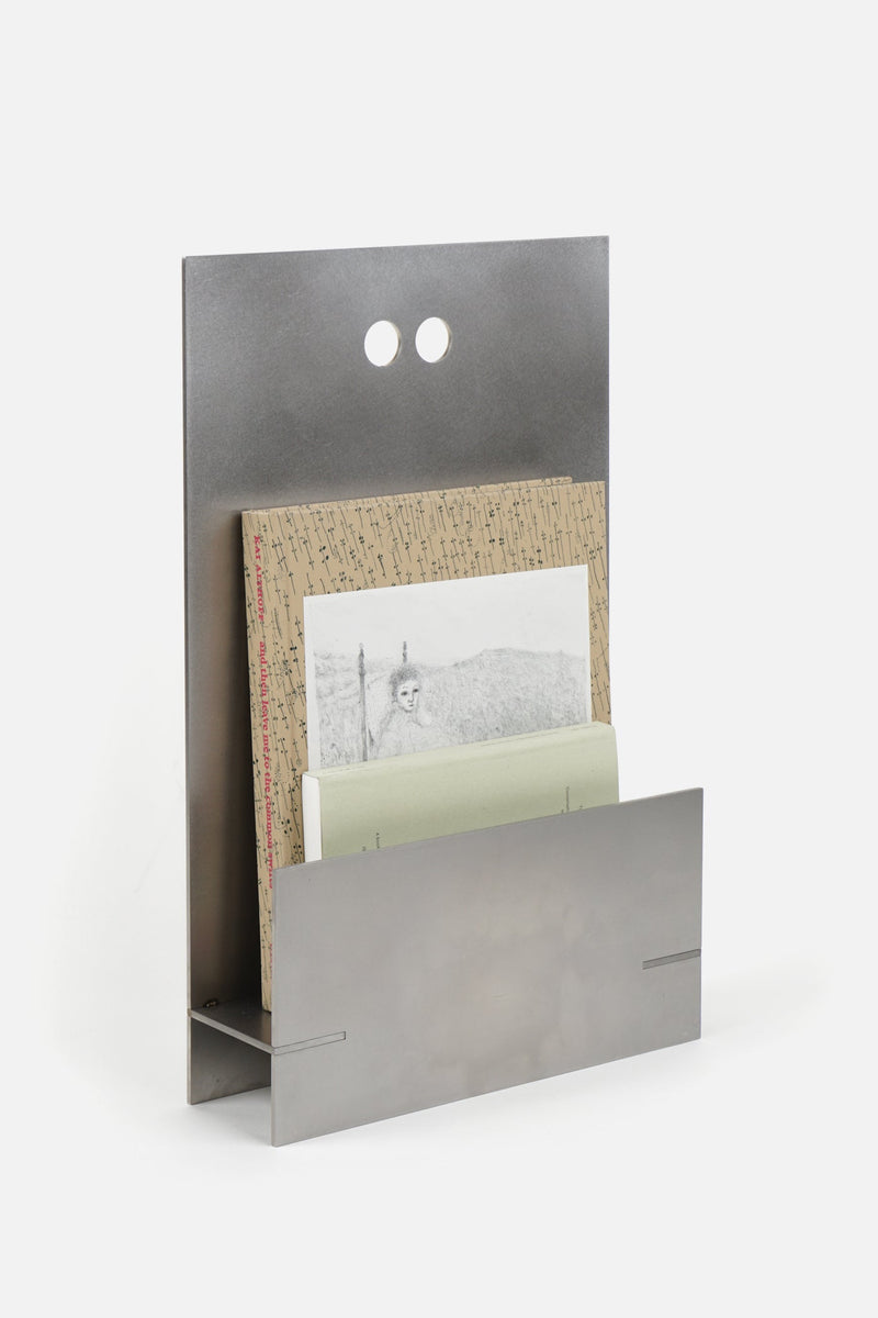 N°039 MAGAZINE HOLDER